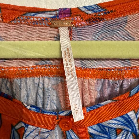 Free People Red Floral Twist Front Oversized Top Sz S - Picture 5 of 11